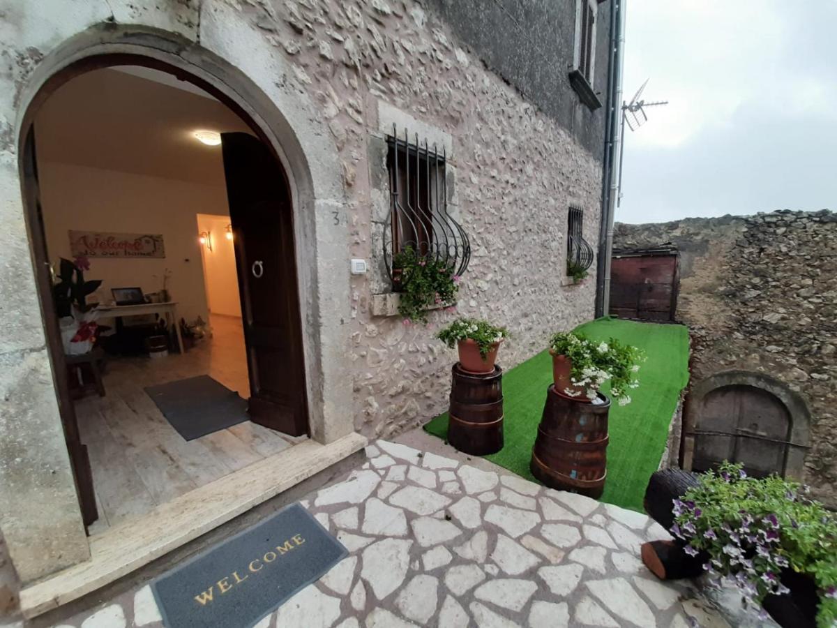 B&B Ad Un Passo Dal Cielo Pietrasecca Exterior foto
